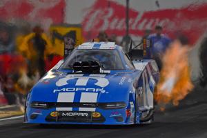 Dodge Charger SRT Hellcat Funny Car by Mopar 2018 года 